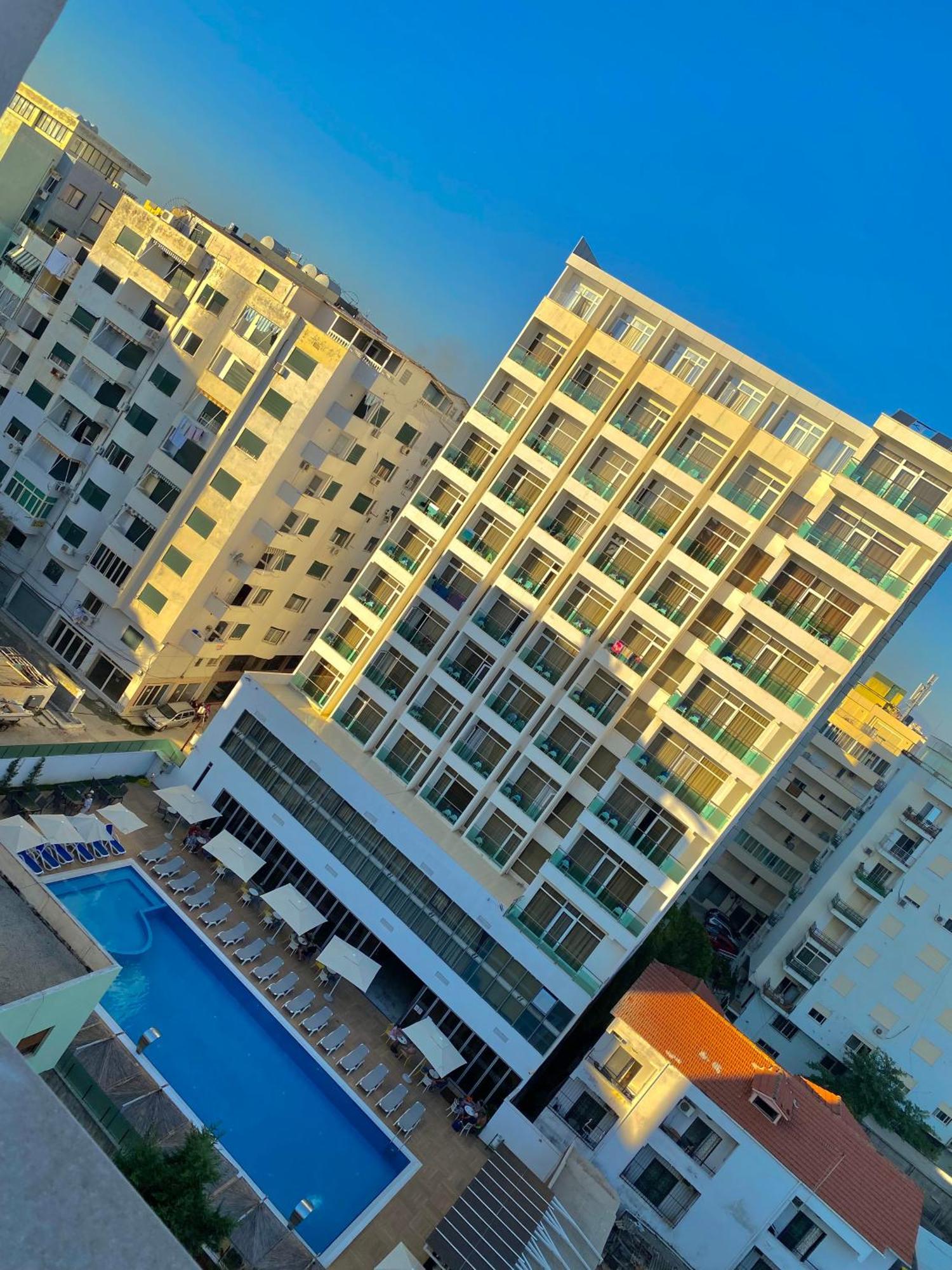 Prestige Apartament Sea View Durrës Buitenkant foto
